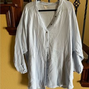 Arula powder blue June button down gauze shirt size B